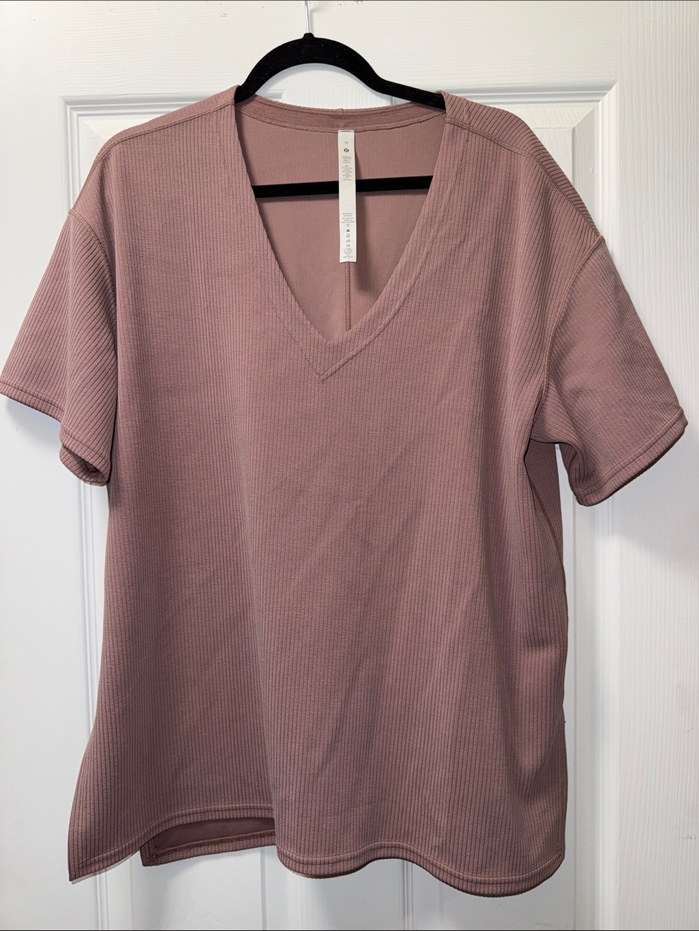 lululemon athletica Ribbed V‑Neck Short Sleeve Sweater - Dusty Mauve
